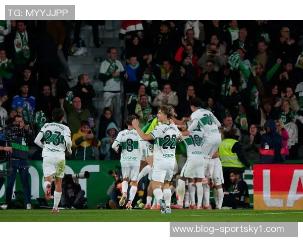 西甲明日重磅对决埃尔切迎战皇马裁判F埃尔南德斯执法全场